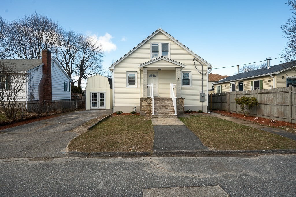 Property Photo:  25 Montgomery Ave  MA 01604 