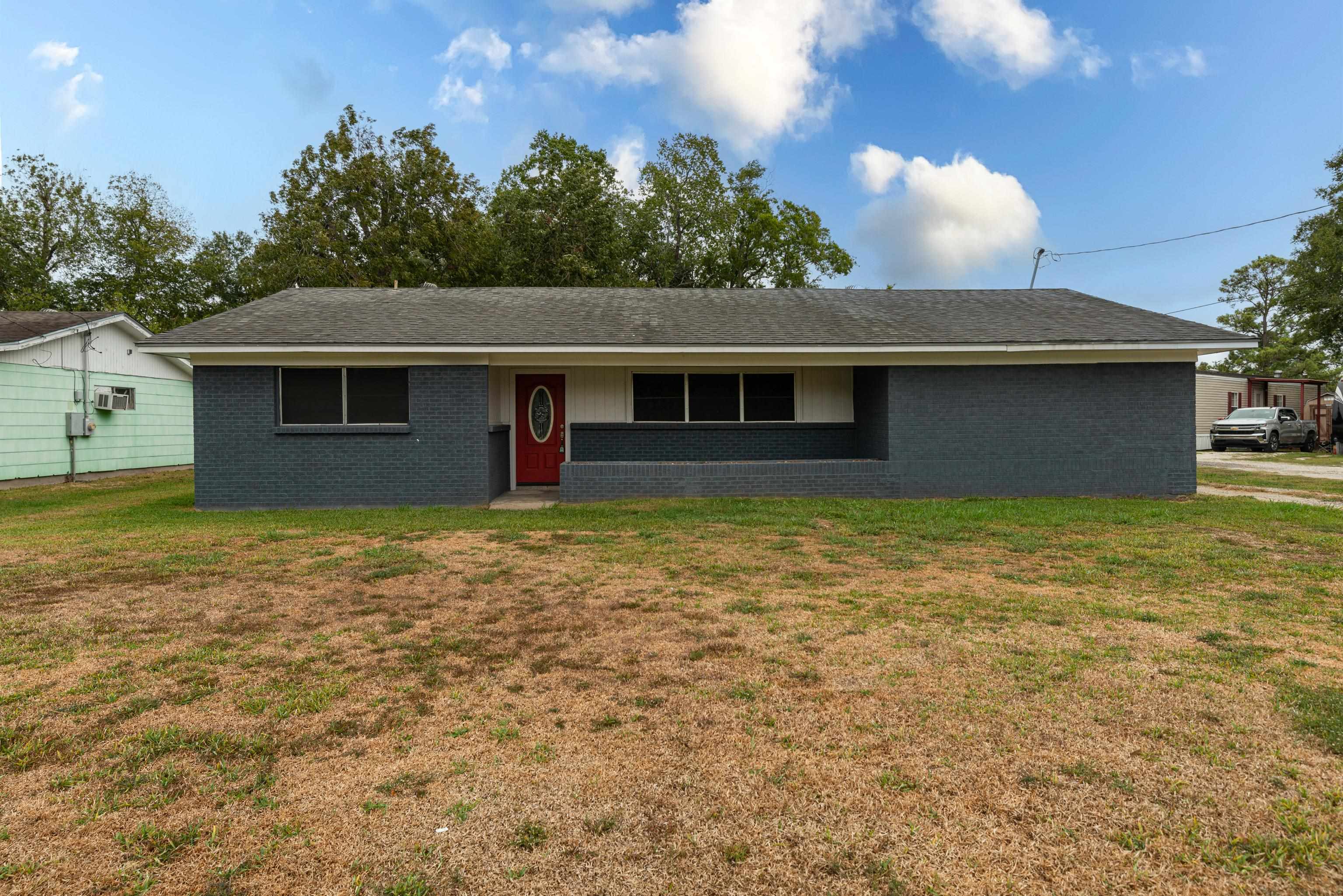 Property Photo:  133 5th Ave.  TX 77627 