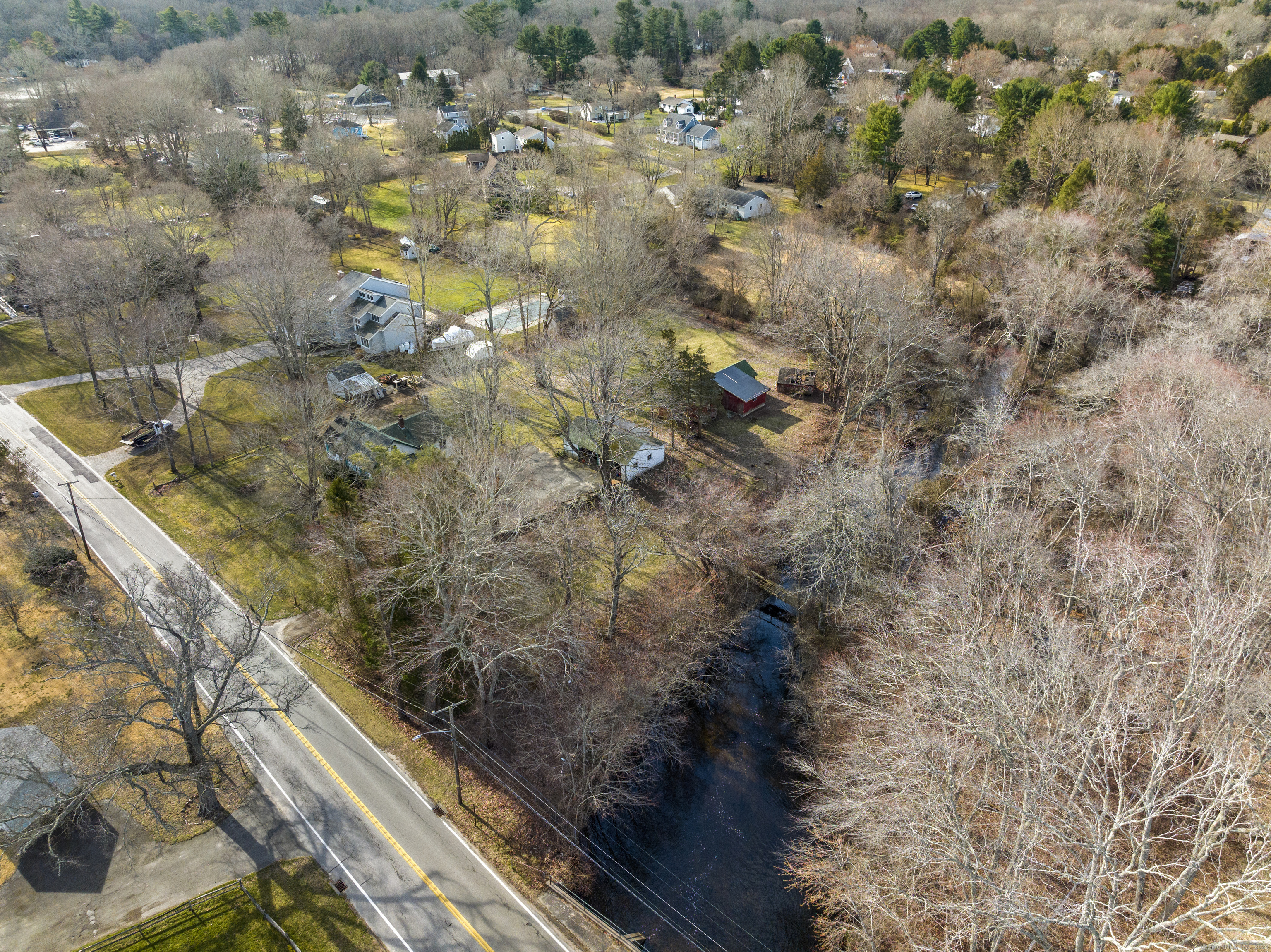 Property Photo:  16 Town Woods Road  CT 06371 
