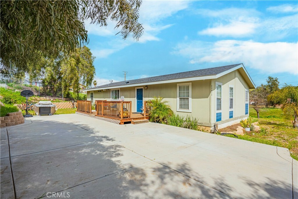 Property Photo:  23620 Elsinore Lane  CA 92587 