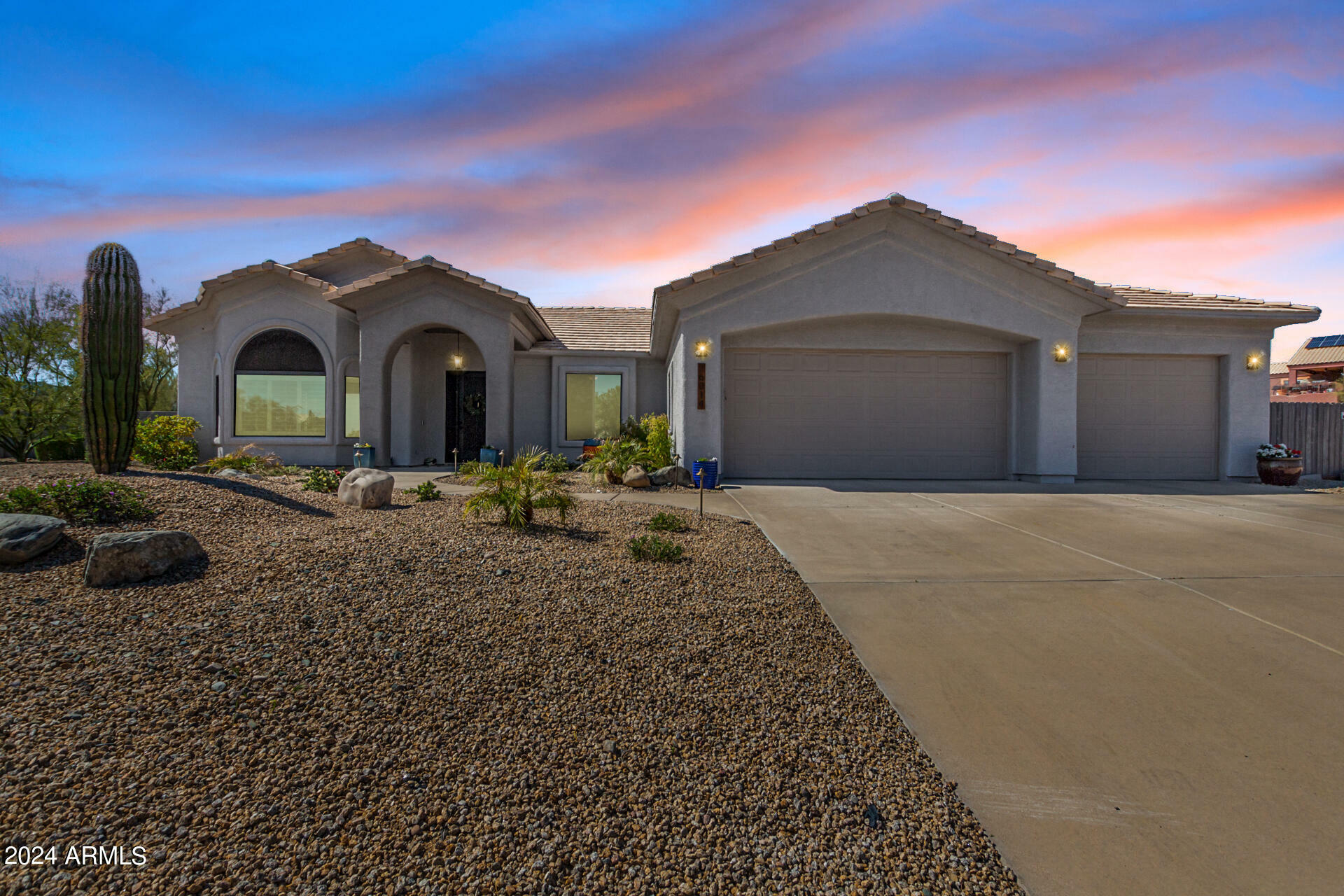 Property Photo:  16014 E Glenbrook Boulevard  AZ 85268 