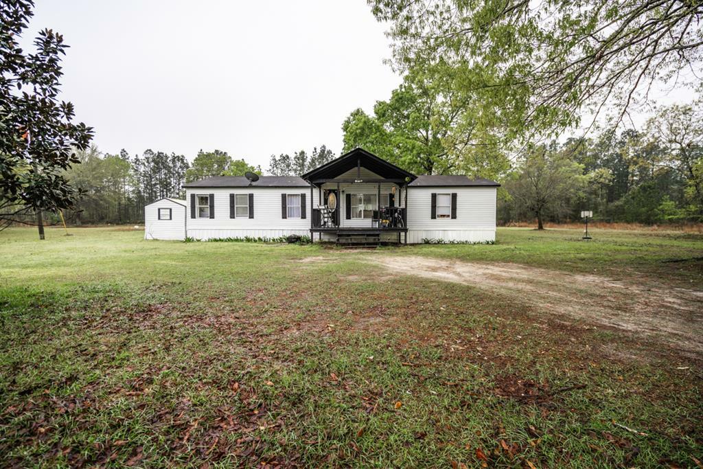 Property Photo:  194 Hugh Gordon SE  GA 31316 