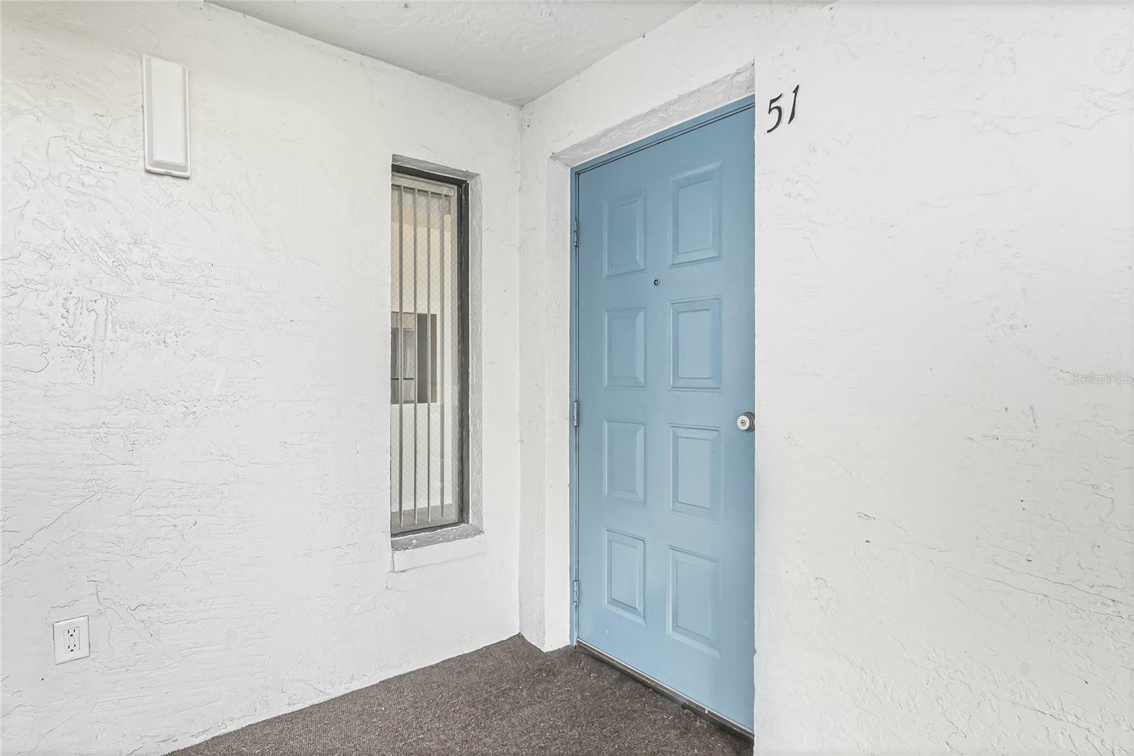 Property Photo:  952 Courtyard Lane E1  FL 32825 