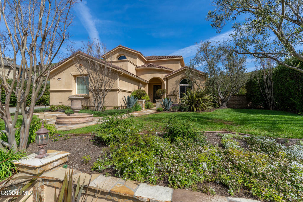 Property Photo:  5545 Via Mira Flores  CA 91320 