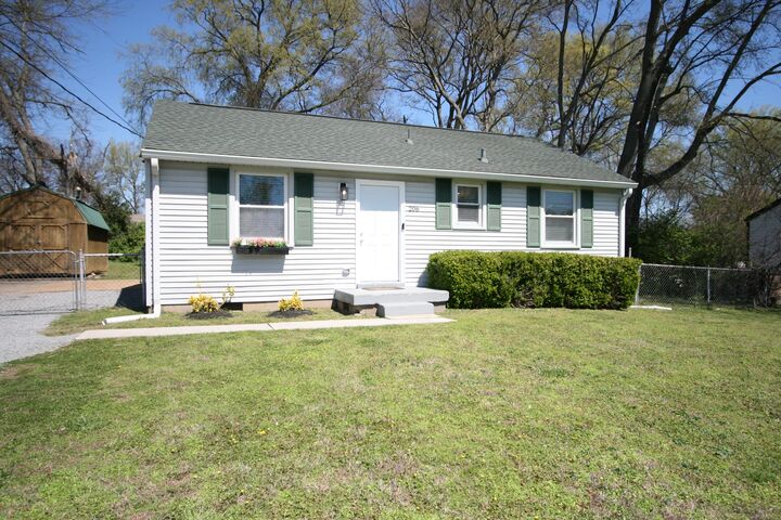 206 Garwood Dr  Nashville TN 37210 photo