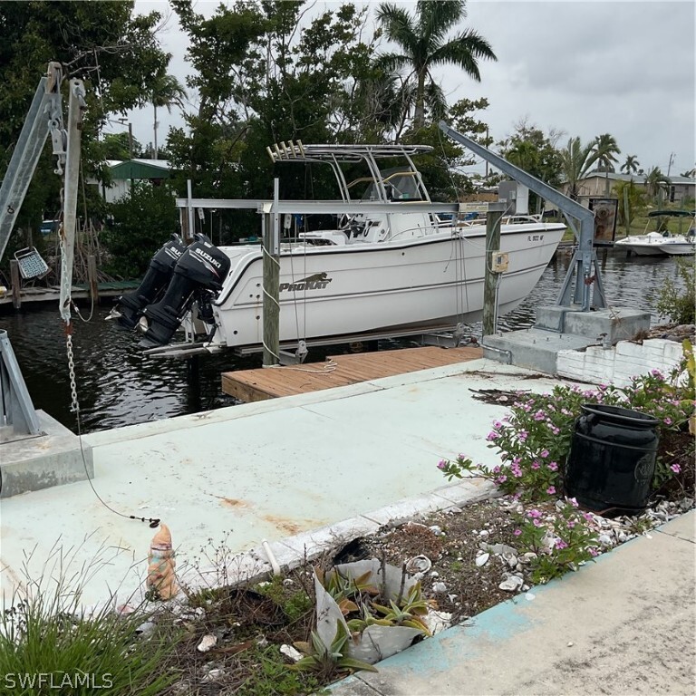 Property Photo: 4908 Gulfgate Lane FL 33956