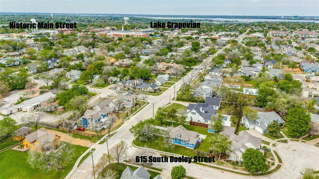 Property Photo:  615 S Dooley Street  TX 76051 