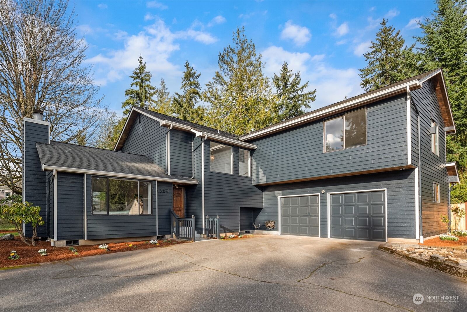 Property Photo:  1524 N 128th Street  WA 98133 