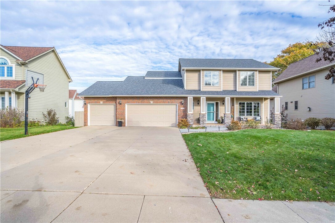 Property Photo:  3310 SW 26th Street  IA 50023 