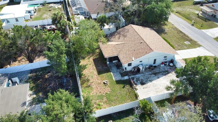 Property Photo:  1616 Jupiter Road  FL 34293 