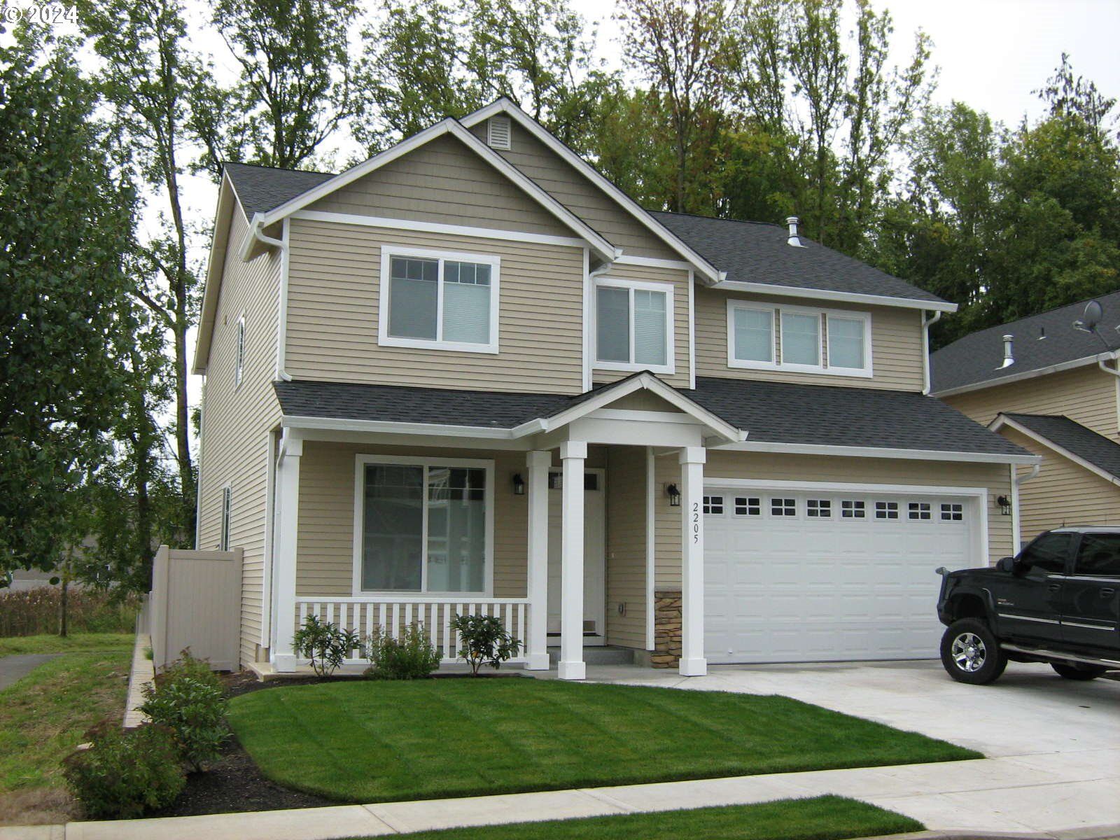 Property Photo:  2205 NW 15th St  WA 98604 