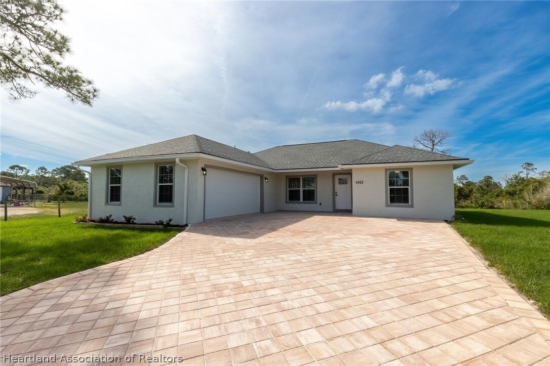 Property Photo:  4443 Jaguar Drive  FL 33872 