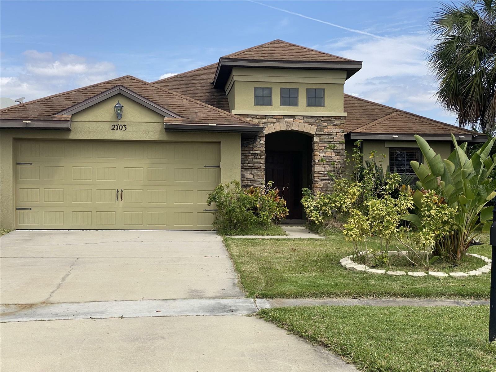 Property Photo:  2703 Gullane Court  FL 34746 