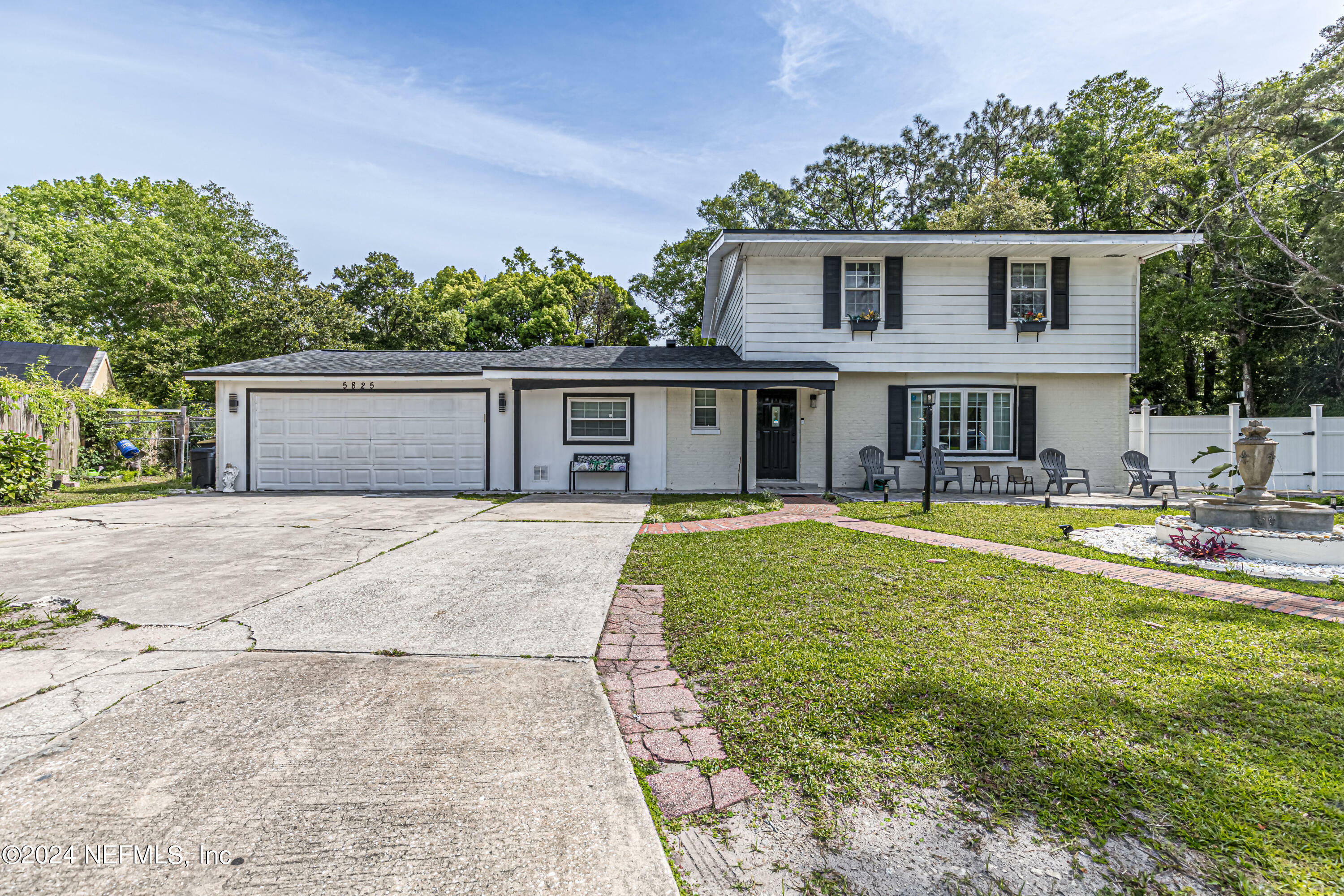 Property Photo:  5825 Buckley Court  FL 32244 