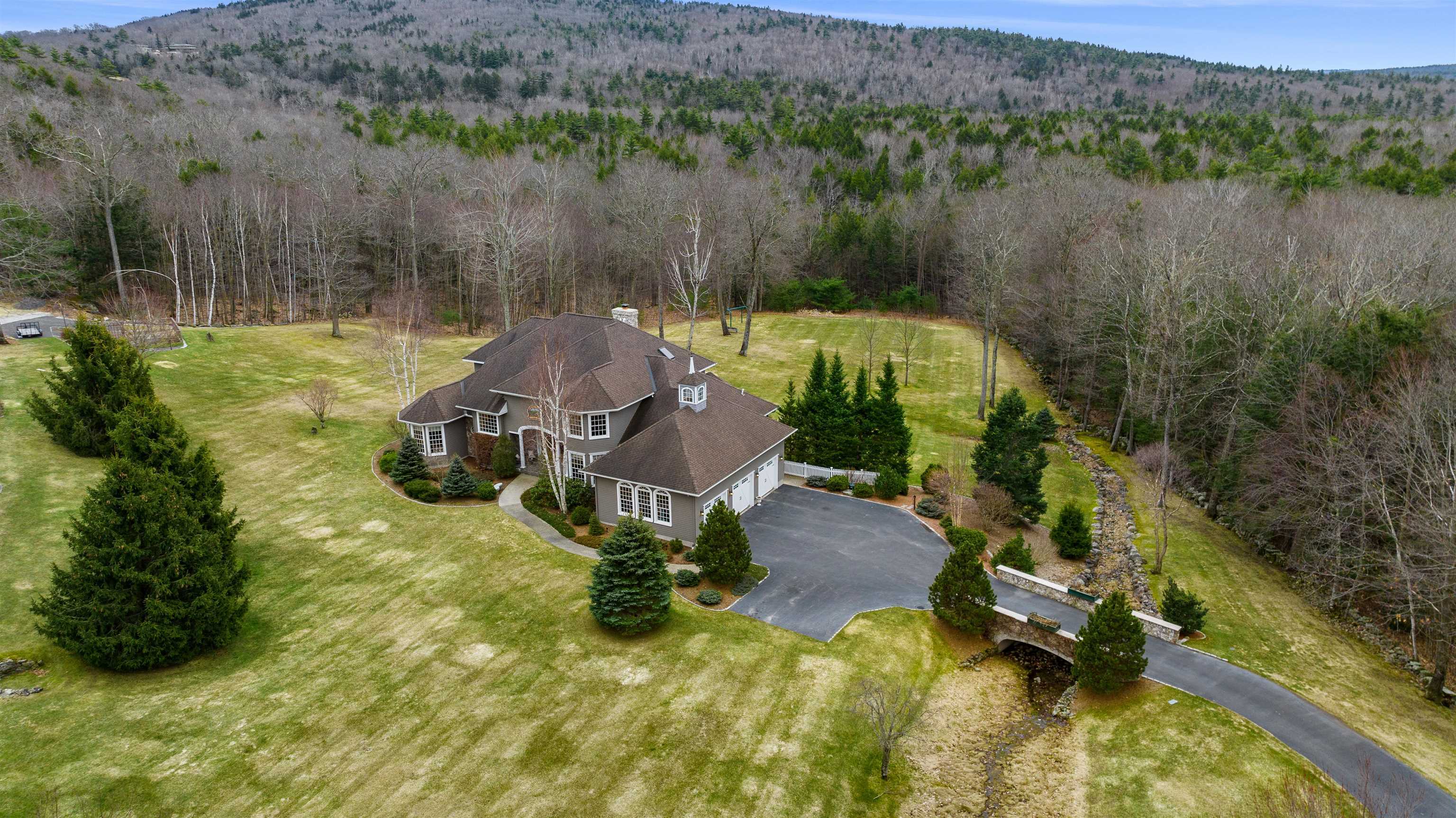 Property Photo:  611 Old Mountain Road  NH 03458 