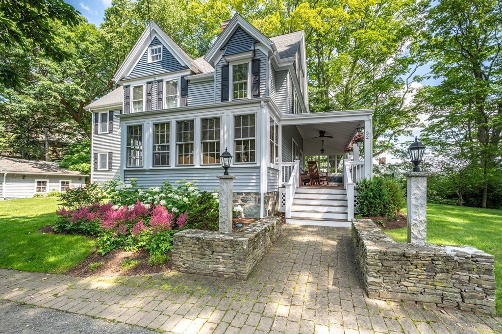 Property Photo: 32 Webster Ct MA 02459