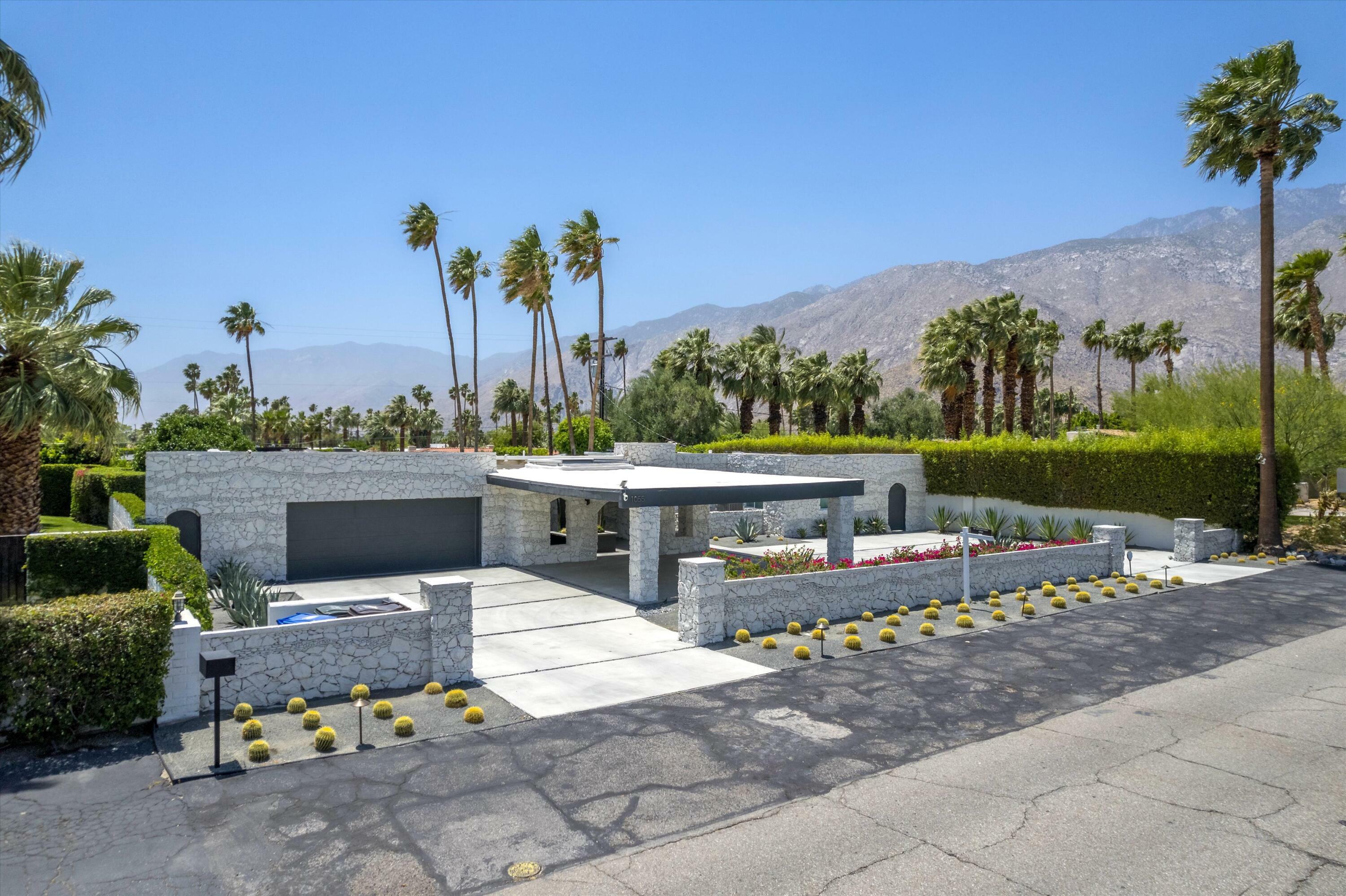 1055 E Paseo El Mirador  Palm Springs CA 92262 photo