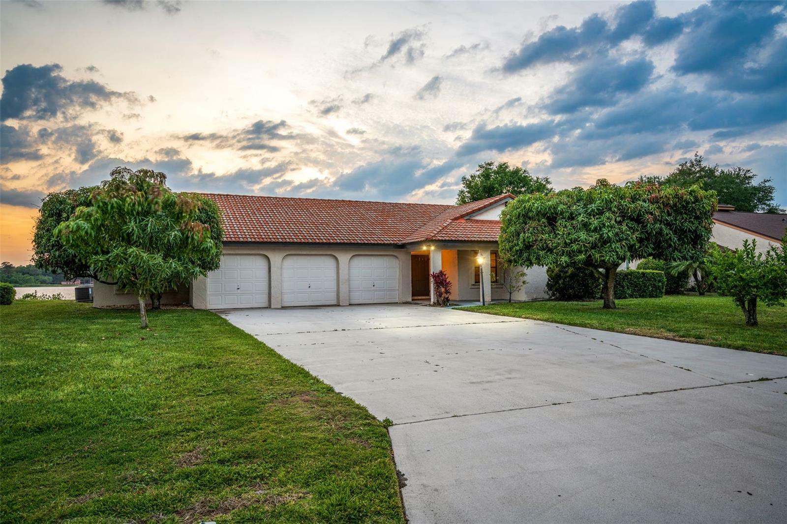 Property Photo: 6024 Shore Line Drive FL 32819