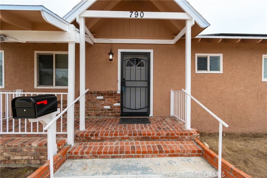 Property Photo:  790 W 8th Street  CA 91786 