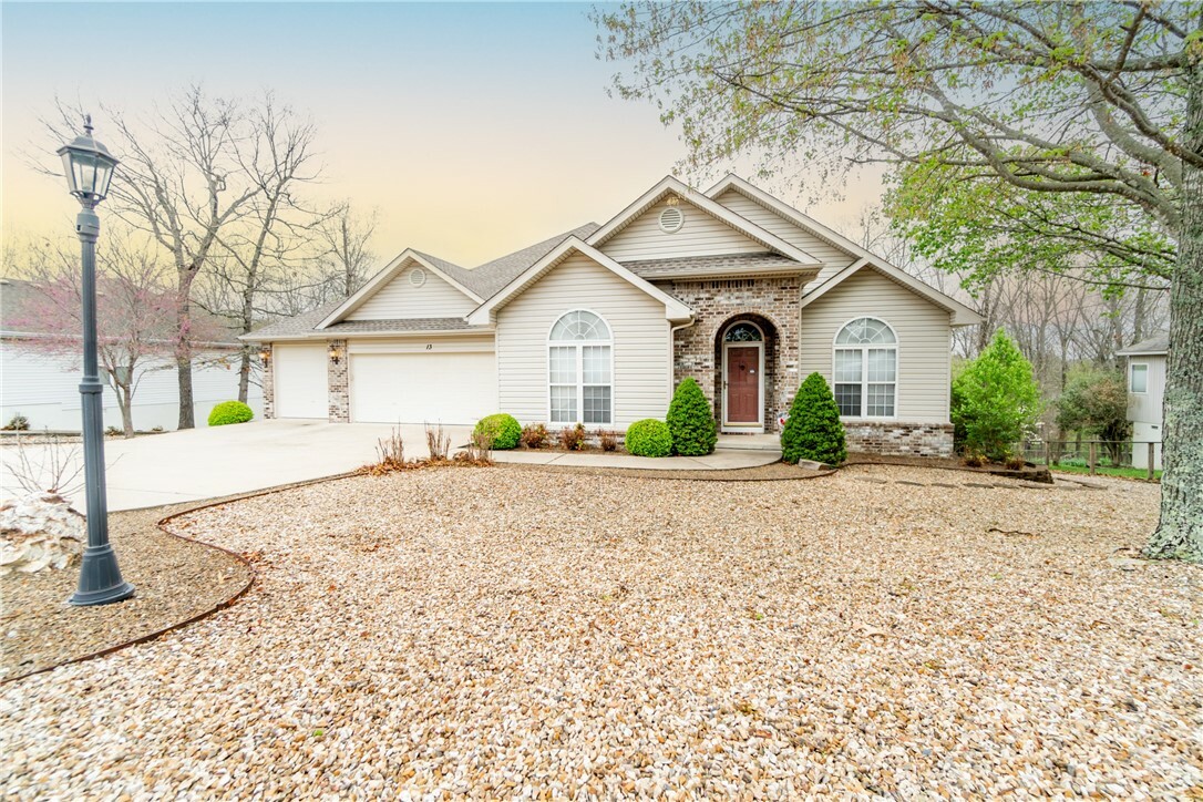 Property Photo:  13 Milford Lane  AR 72715 