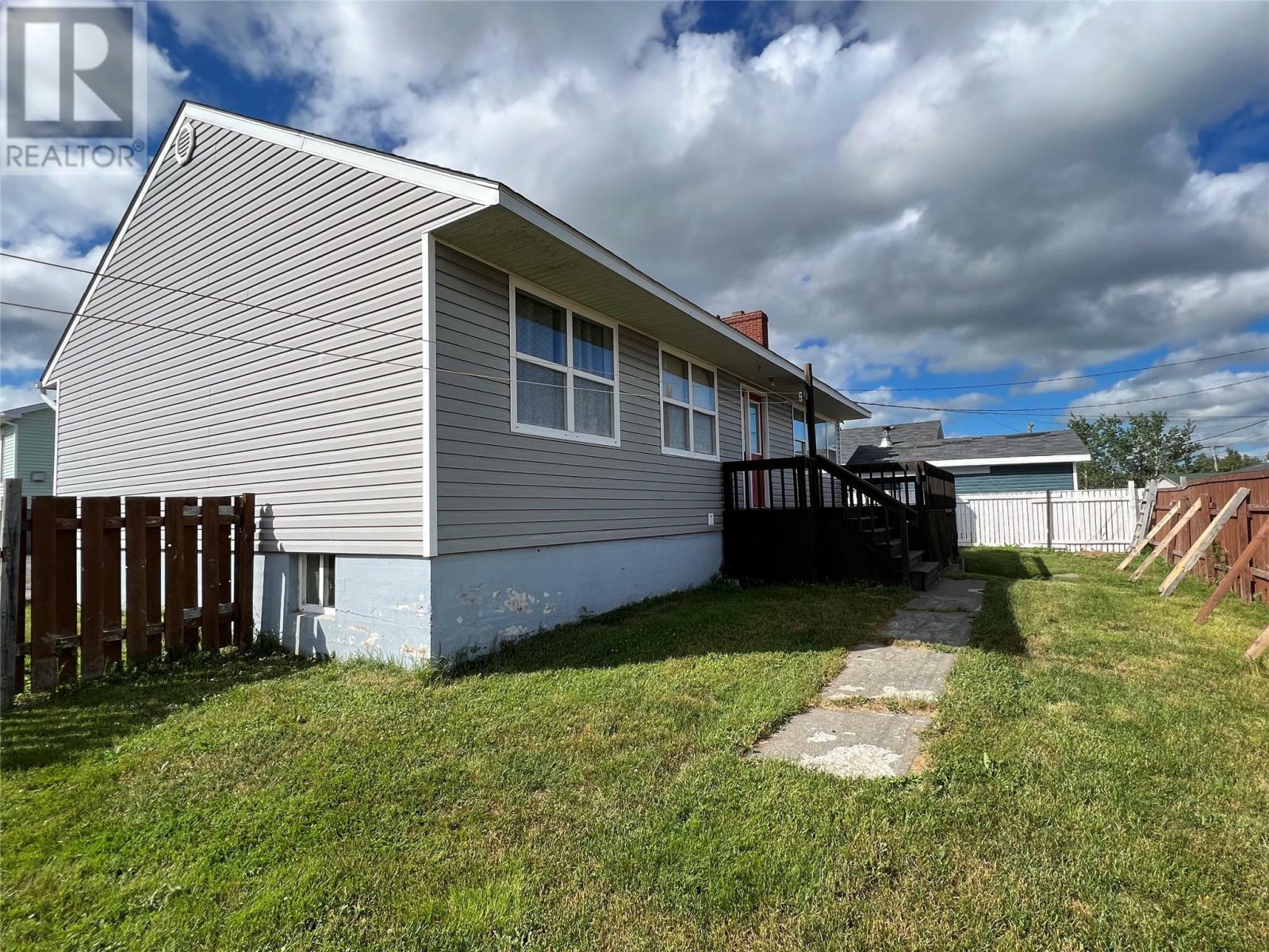 Property Photo: 1 Chestnut Place NL A2B 1E2