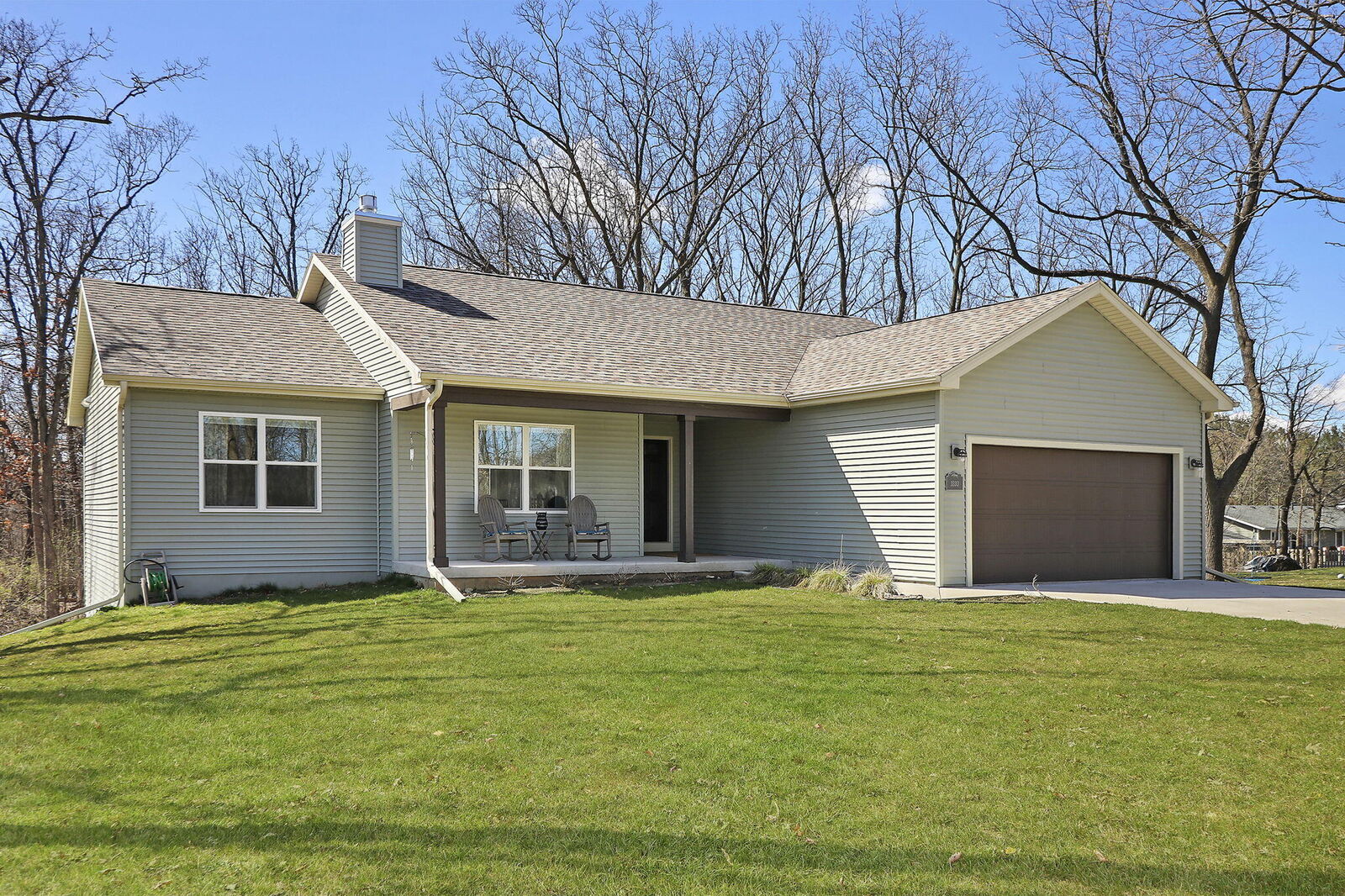 Property Photo: 3333 N Narcissus Rd WI 53147