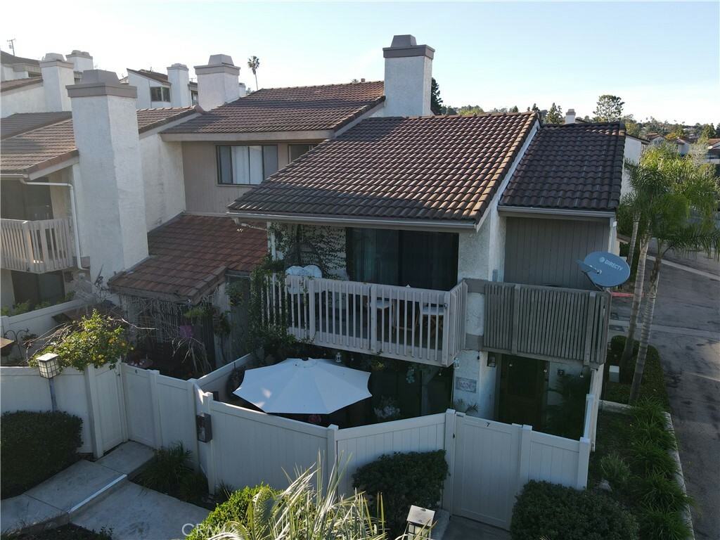 Property Photo:  1821 Caddington Drive 7  CA 90275 