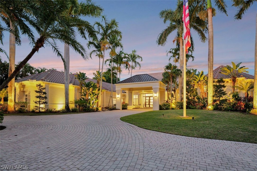 Property Photo: 656 Hickory Road FL 34108