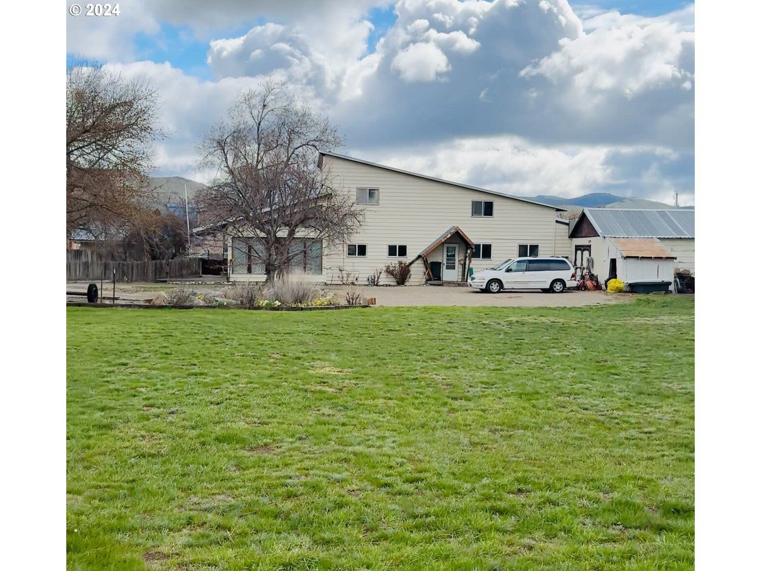 Property Photo: 2195 Colorado Ave OR 97814