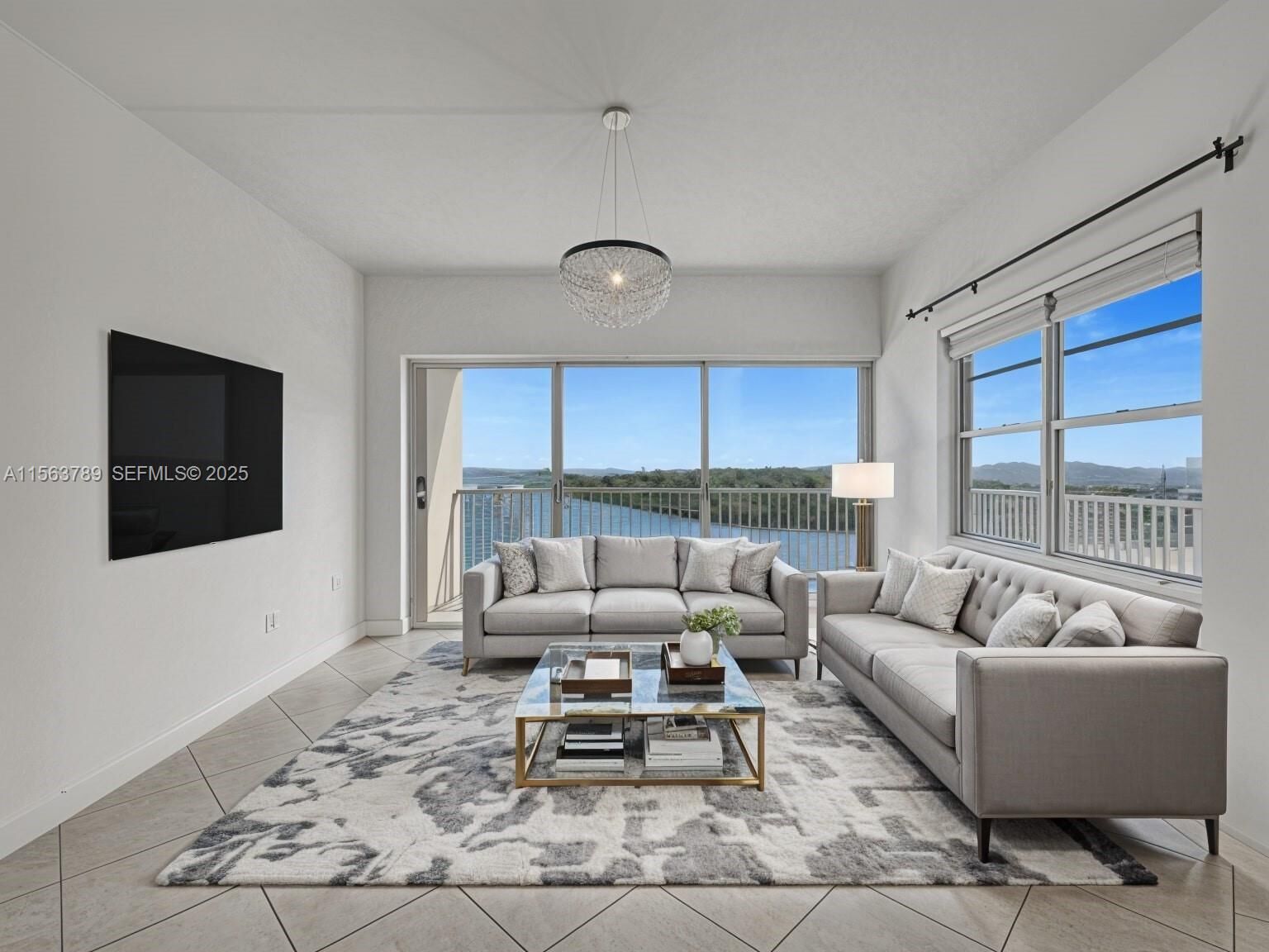 Property Photo: 300 Bayview Dr 906 FL 33160