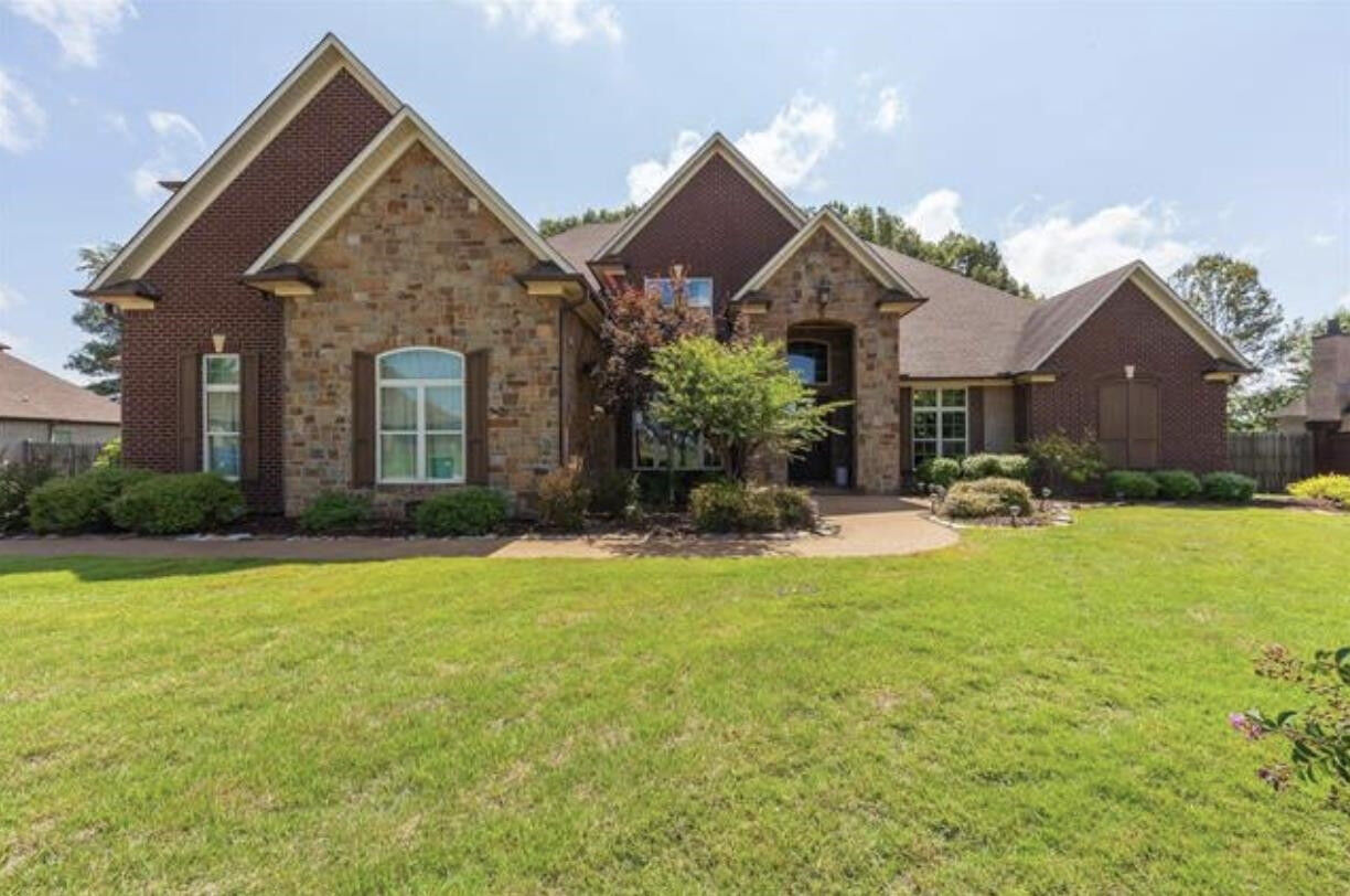 Property Photo: 158 Nottingham Drive TN 38305