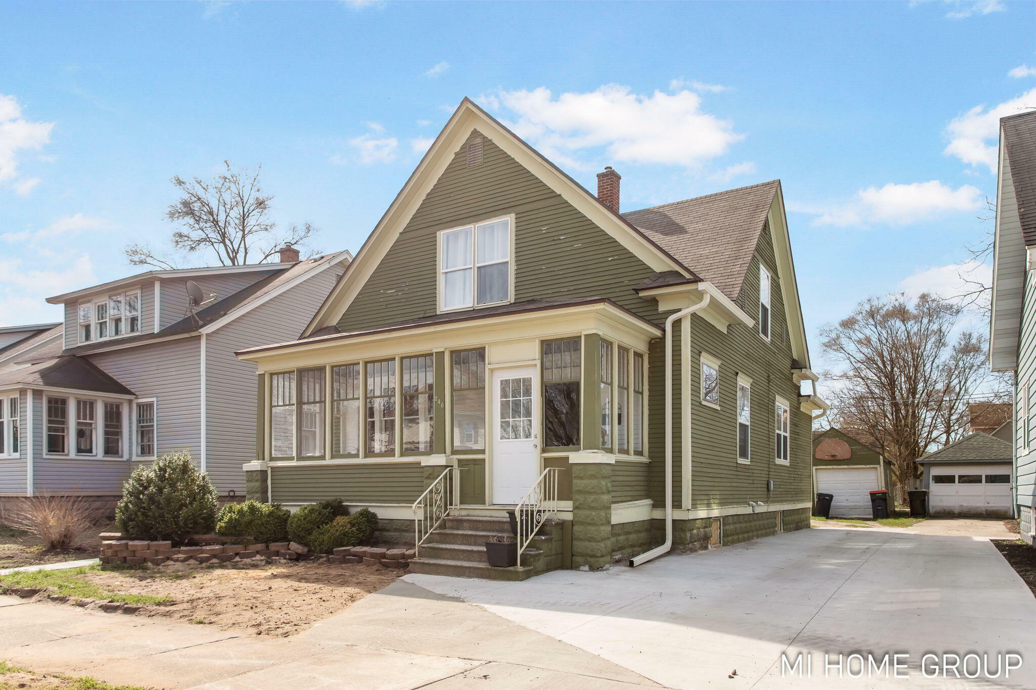 Property Photo: 246 W 17th Street MI 49423
