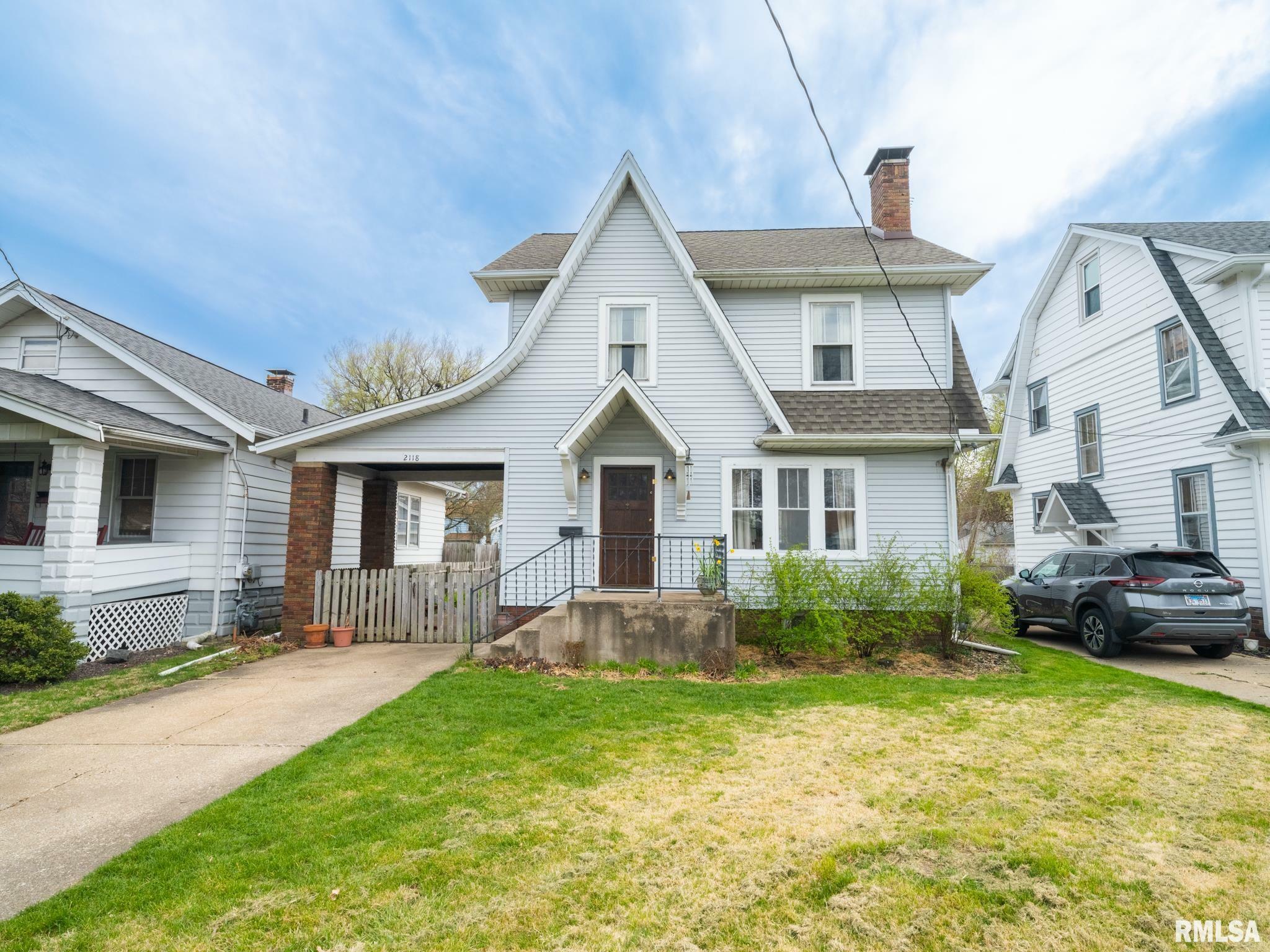 Property Photo:  2118 W Laura Avenue  IL 61604 