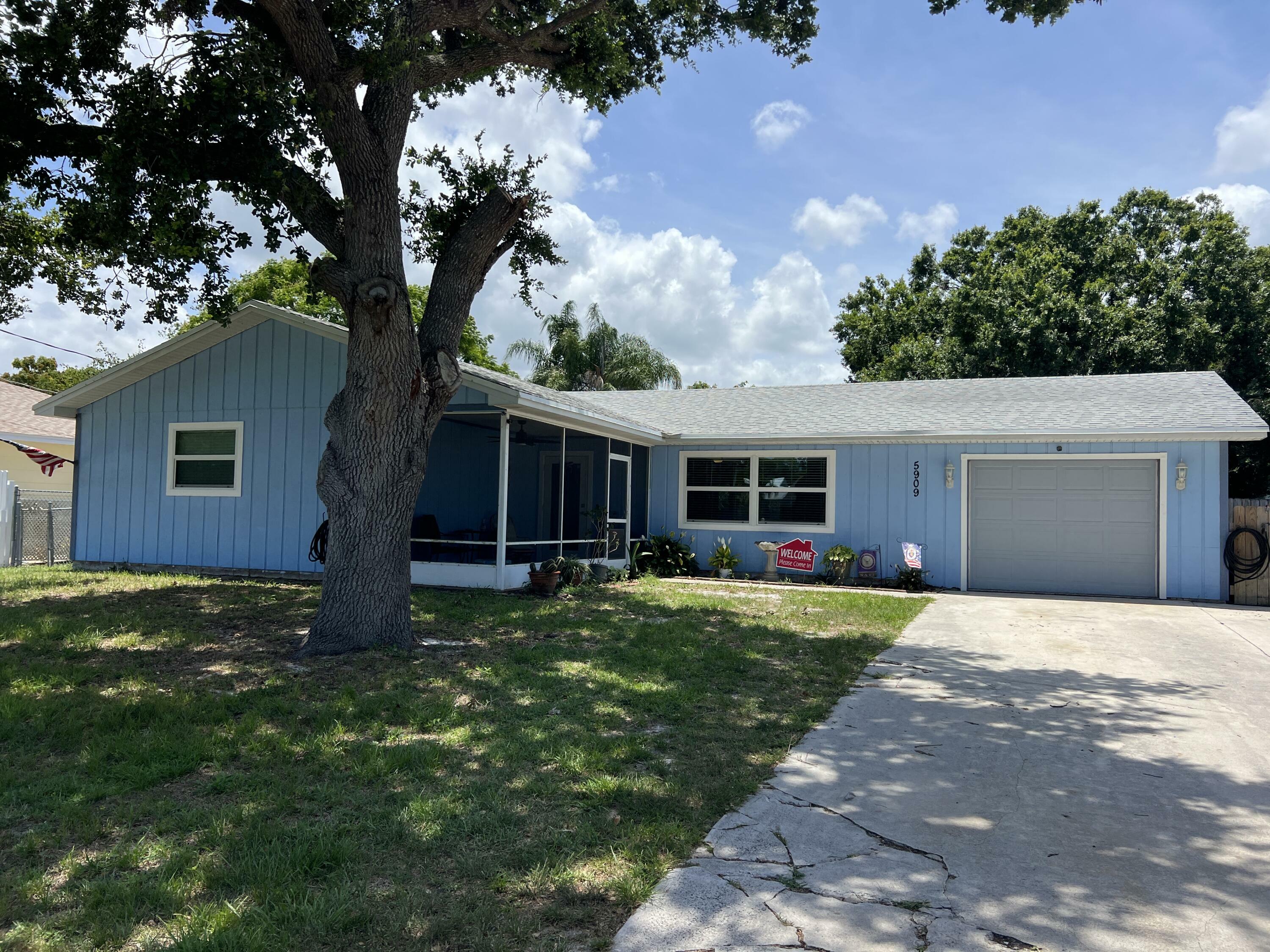 Property Photo:  5909 Myrtle Drive  FL 34982 