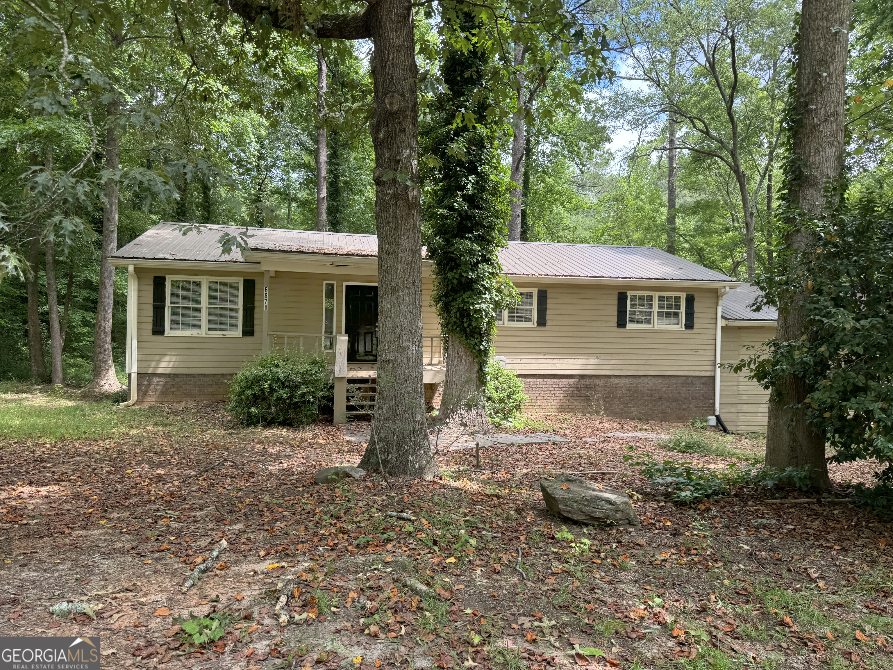 Property Photo:  6871 Lakeshore Drive  GA 30135 