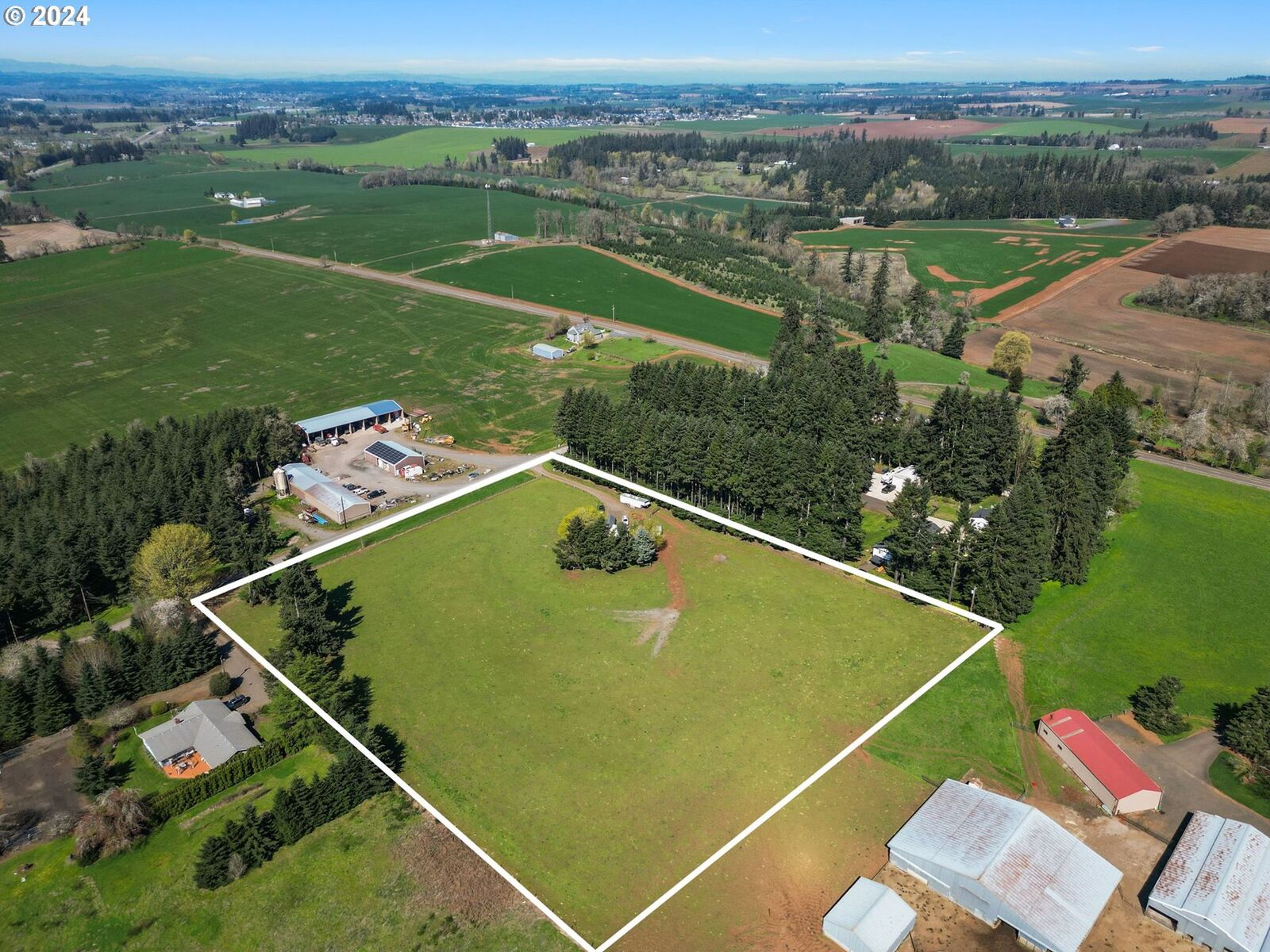 Property Photo: 15013 Fern Ridge Rd SE OR 97383