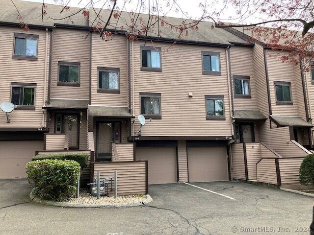 Property Photo: 196 New Haven Avenue 105 CT 06418