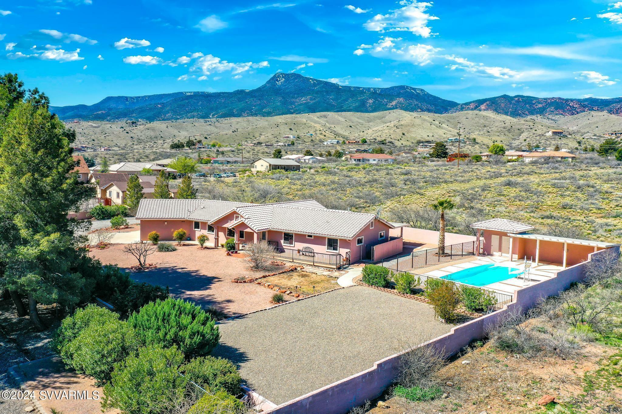 Property Photo:  1124 Thunder Rd  AZ 86324 