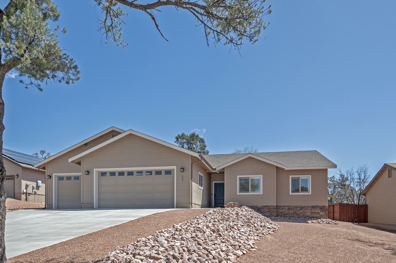 Property Photo:  405 S Forest Ridge Court  AZ 85541 