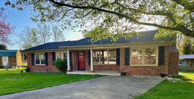 Property Photo: 205 Scott Court KY 40336