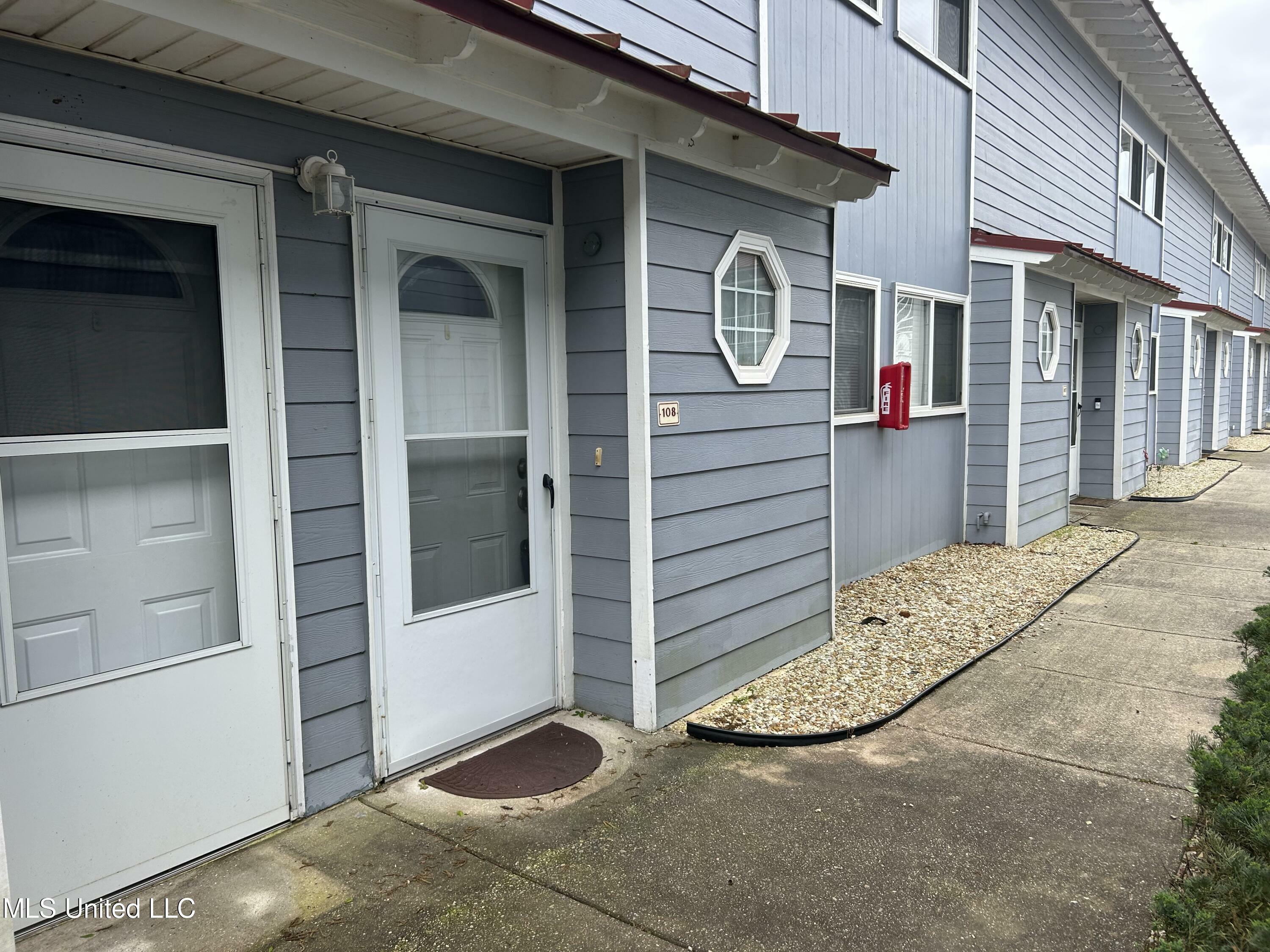 Property Photo:  1664 Beach Boulevard  MS 39531 