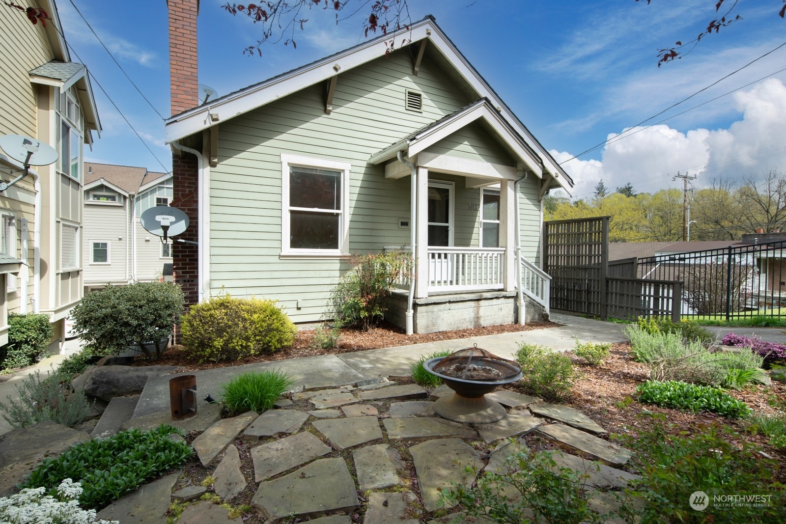 3948 S Brandon Street  Seattle WA 98118 photo