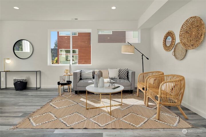 Property Photo:  18528 Wallingford Avenue N B  WA 98133 