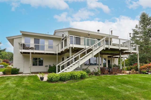 Property Photo: 18027 Hammond Bay Drive MI 49456