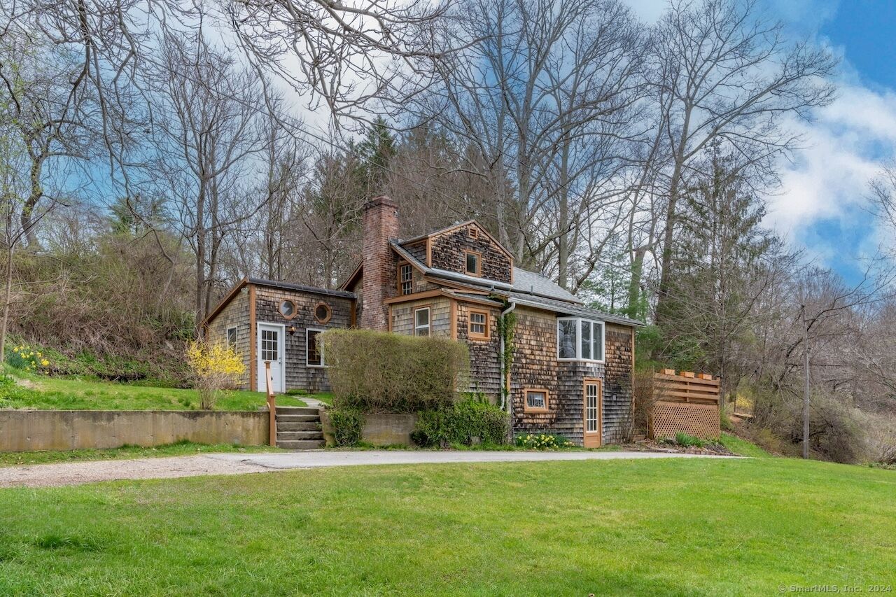 Property Photo: 27 Orchard Street CT 06039