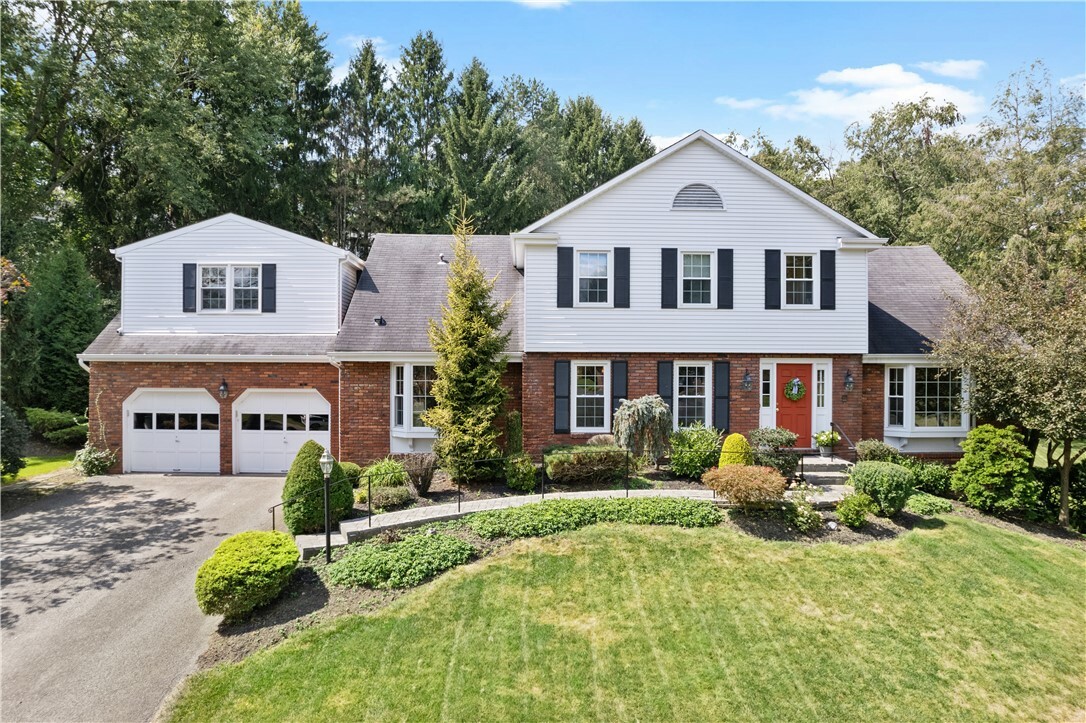 Property Photo:  1500 Valley Court  PA 15241 