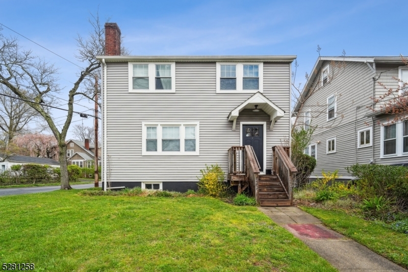 Property Photo:  266 Elmwood  NJ 07040 