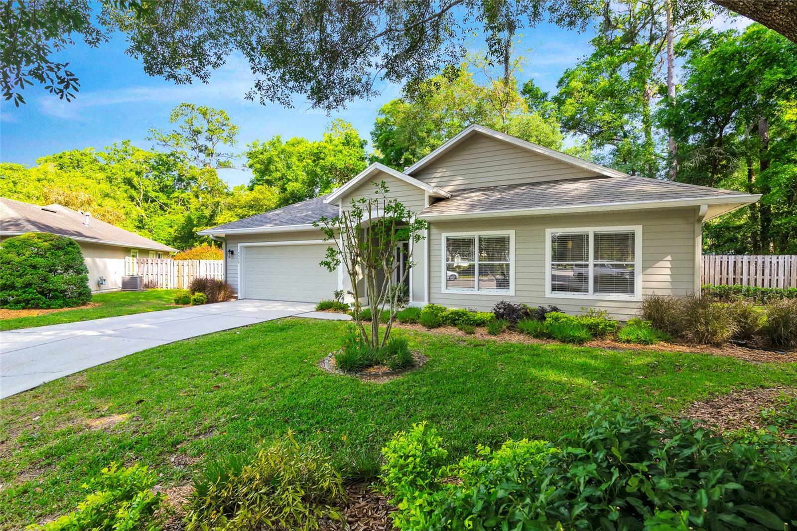 Property Photo: 4529 NW 34th Terrace FL 32605