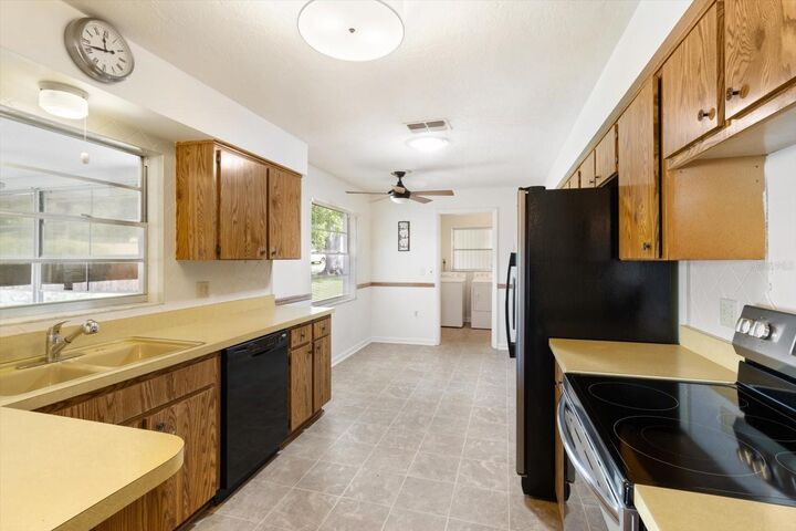 Property Photo: 404 S Barbour Street FL 34465