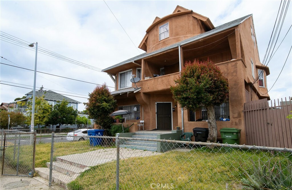 Property Photo:  3522 Maple Avenue  CA 90011 